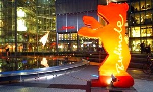 110211_foundasBERLIN300.jpg